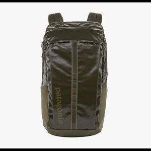 Black Hole Pack 25L | Basin Green